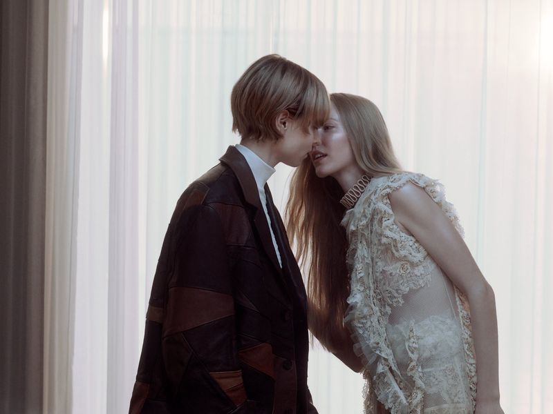 模特Evie Nopere、Maelle Swaelens出镜《AnOther 