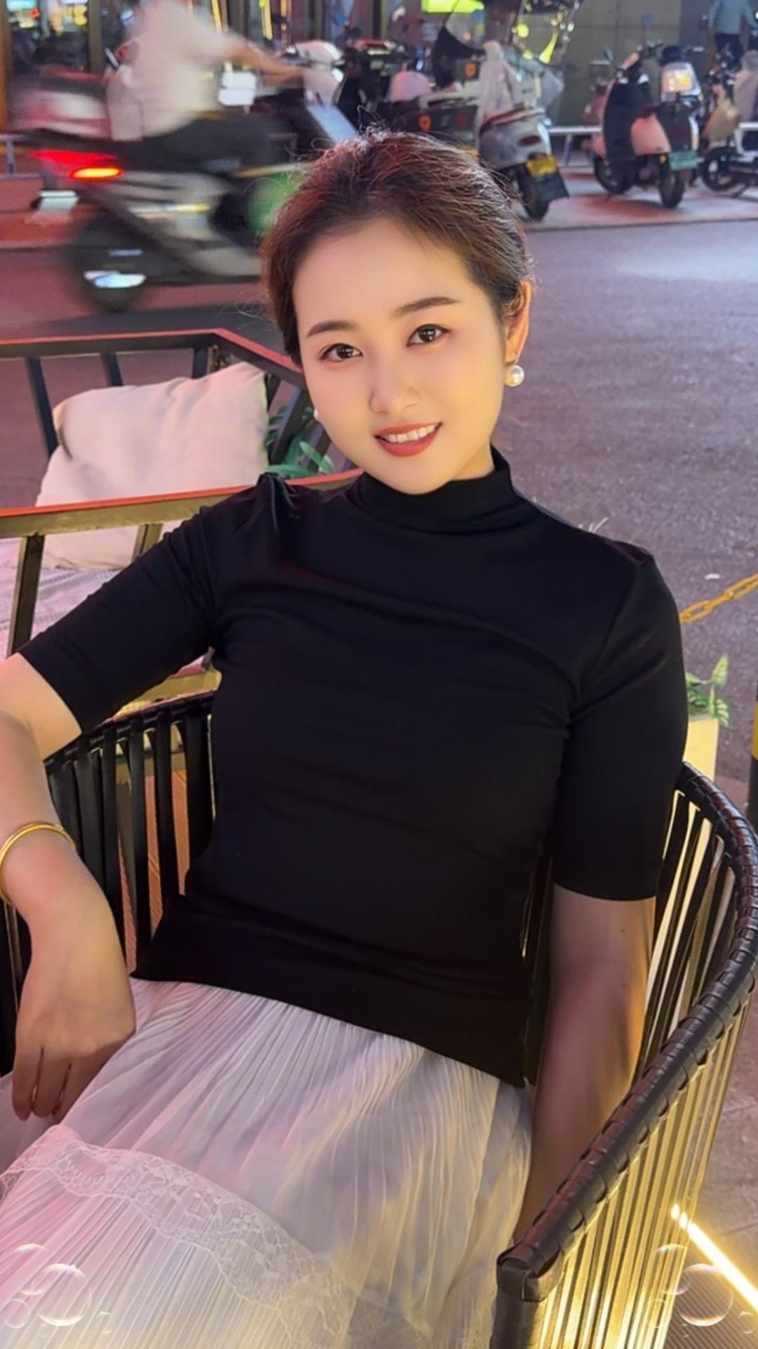 别打听我是什么人，没坏到你身上我就是好人，我说话从来不带刺，如果扎到你...