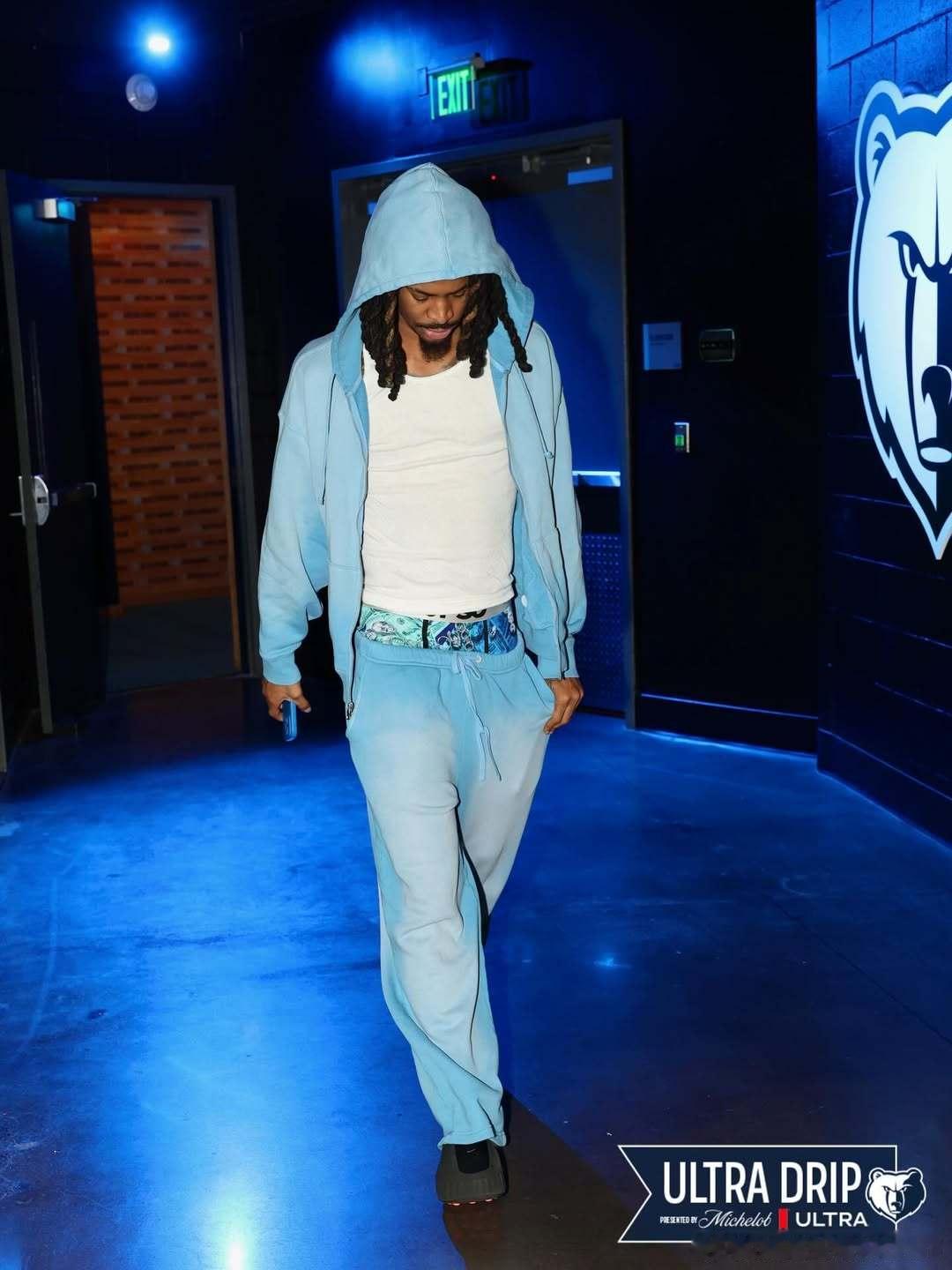 灰熊球员赛前装扮。莫兰特新赛季篮不住nba