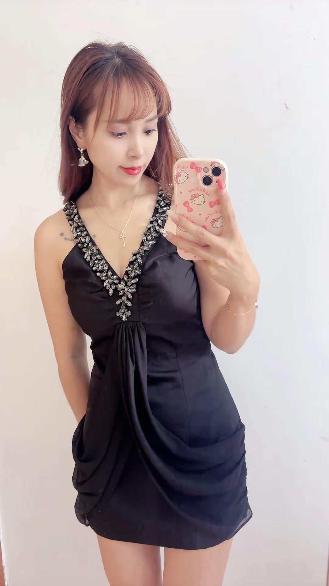 这是不是很多中年夫妻的真实状态？夫妻久了，没有了激情，不接吻，不拥抱，没有共同语