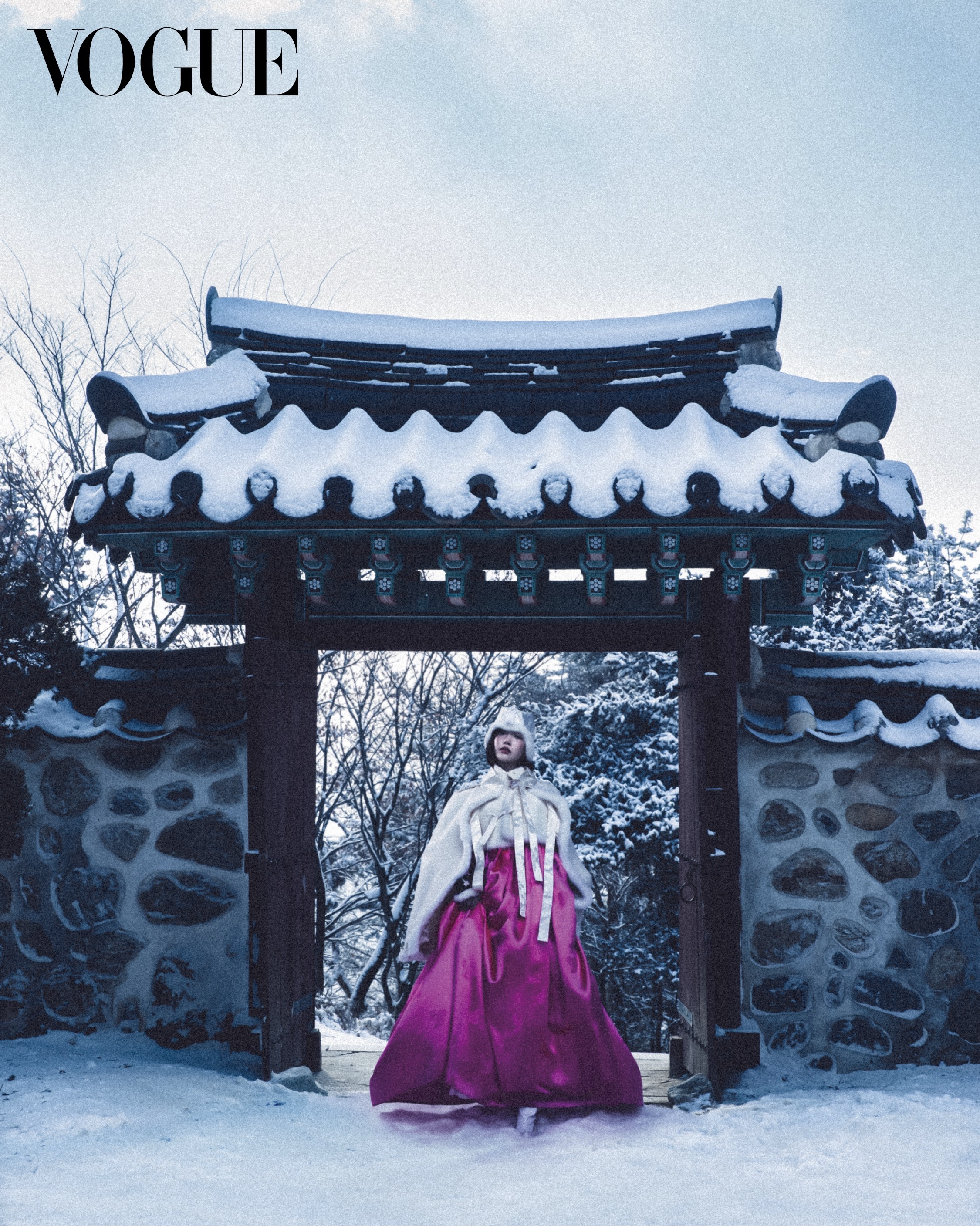 韩国版 VOGUE 一组新片 ，以春夏秋冬四季为主题呈现的韩服大片 ，30周年的