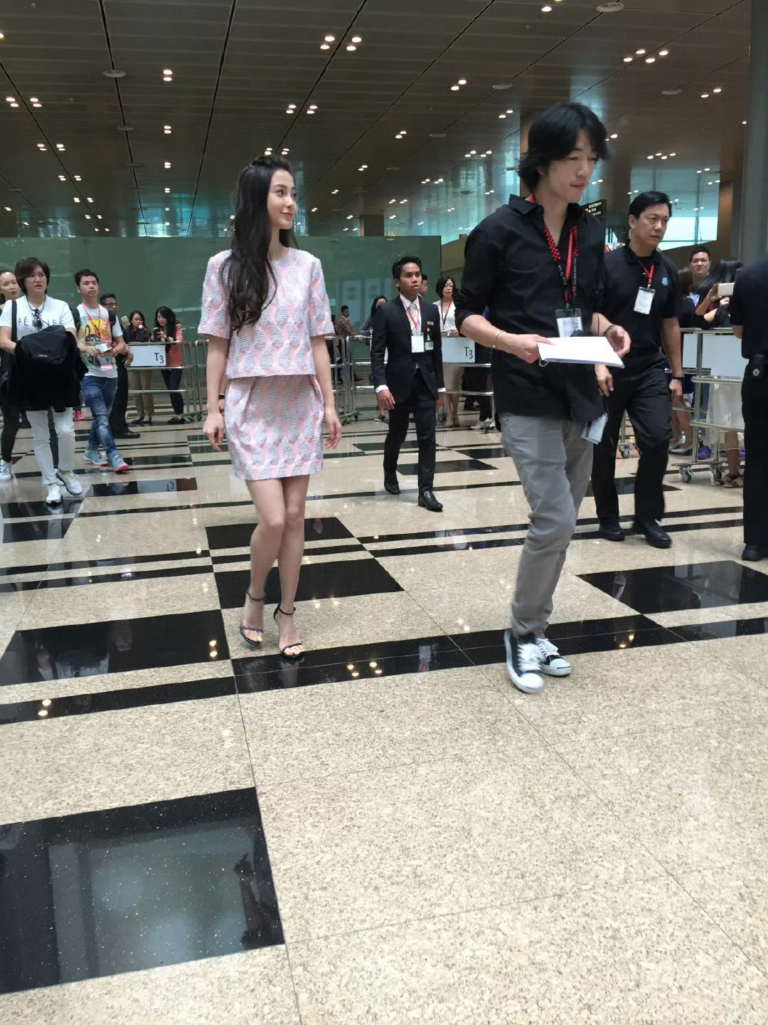 angelababy[超话] 🍓angelababy既往不咎你我再无半分瓜葛了