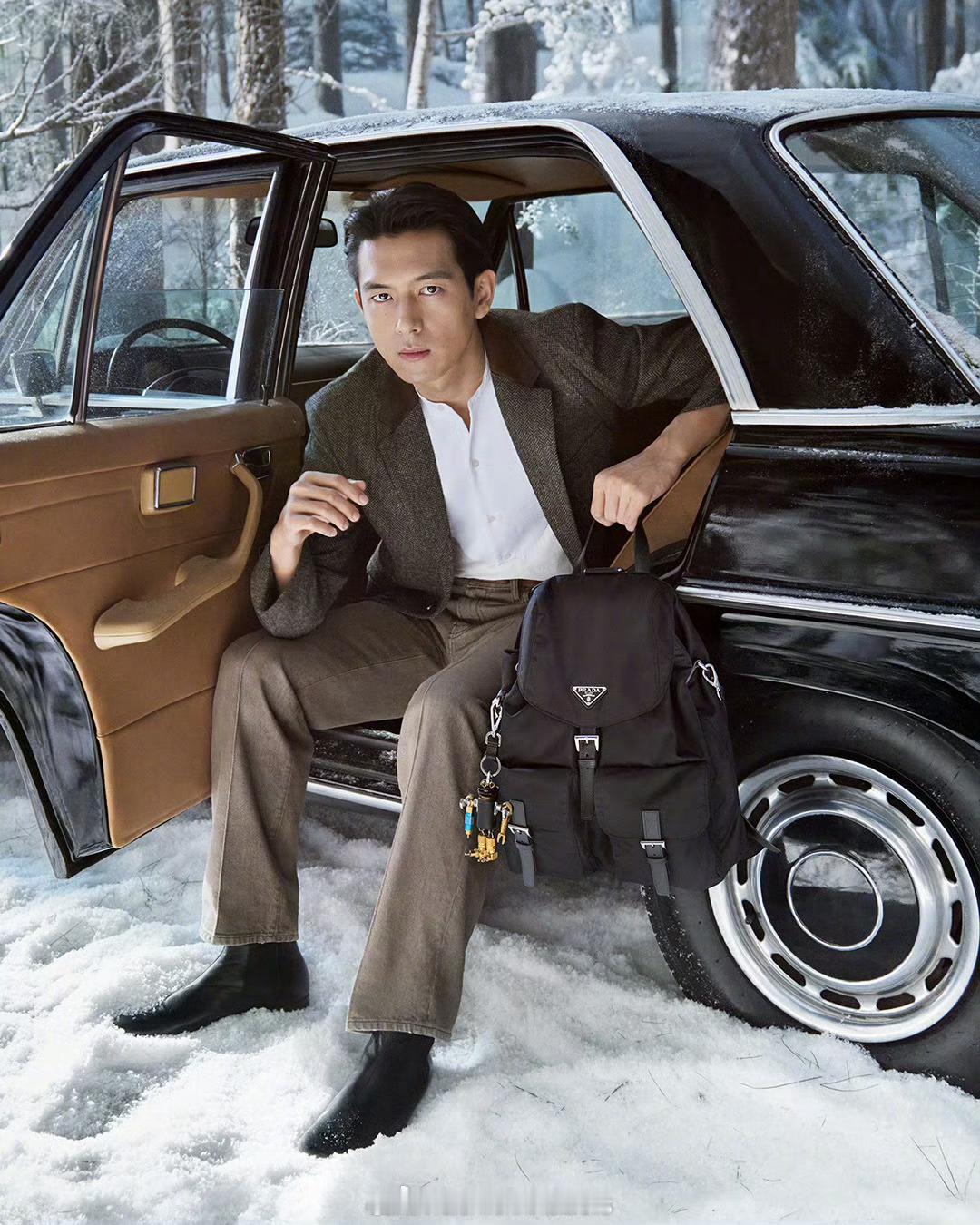 李现prada品牌代言人，成功拿下自己的第二支普拉达全球成衣广告！普拉达在内娱的