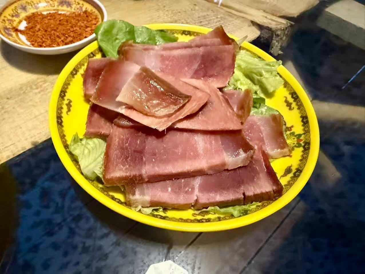 这才是美食啊，这里要是我吃肯定能吃胖好几斤回来，一说到吃，又让我想起了马尔代夫，