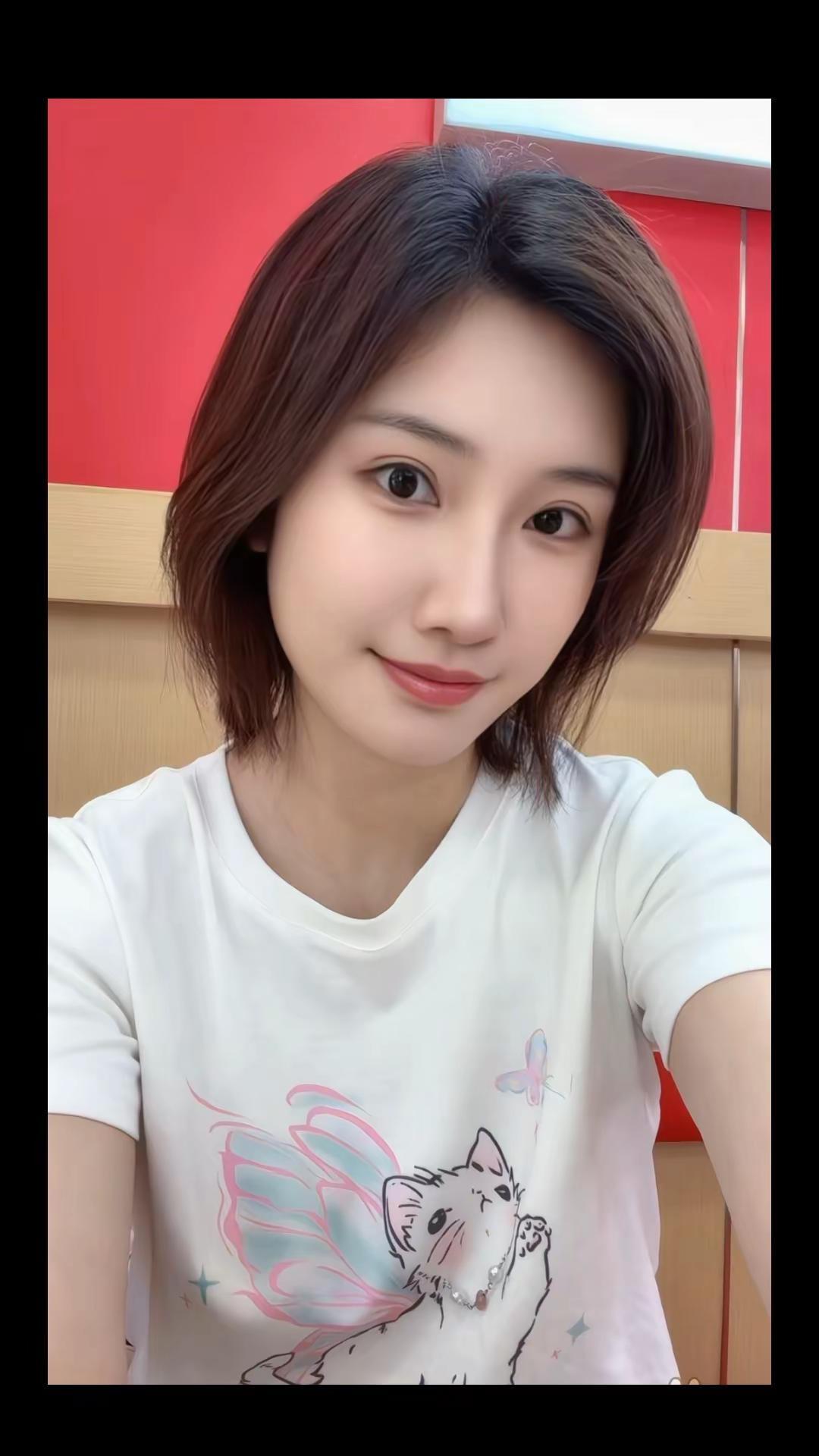 剪个头发迎接美好的六月。短发女生 六月你好 治愈系笑容