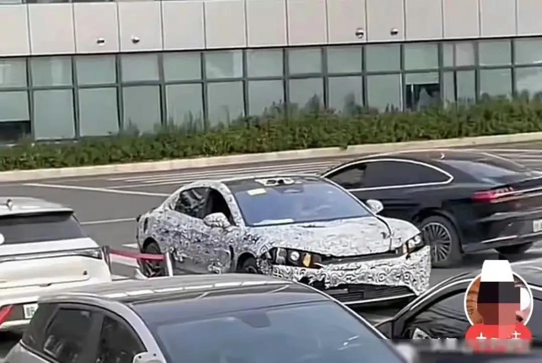 比亚迪汉新一代搭载激光雷达，智能驾驶迈向高阶

上周末，比亚迪工厂附近媒体大V拍