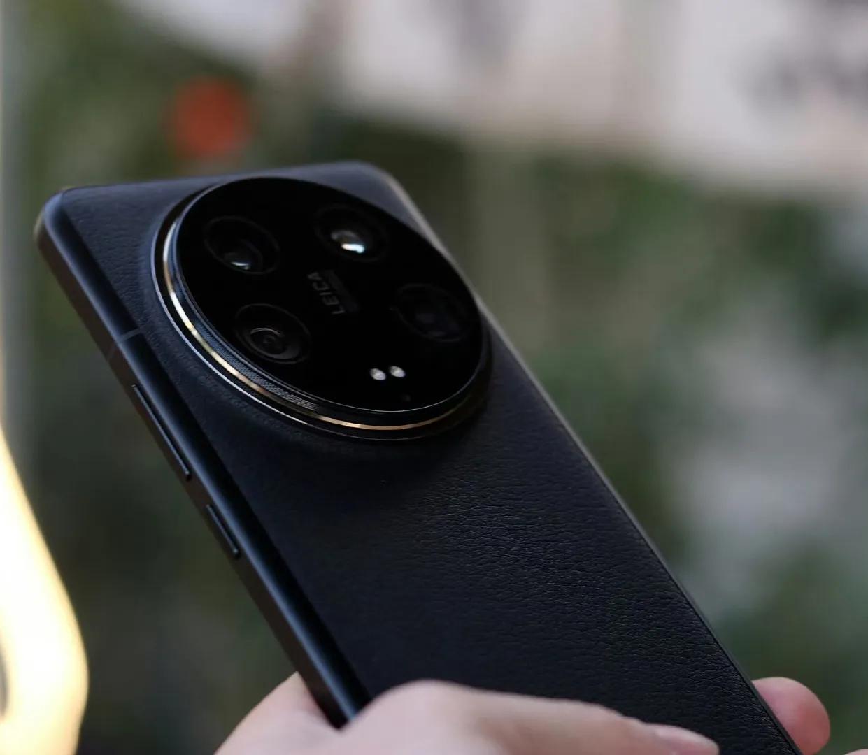 小米14Ultra，凶残到家了！让我傻傻看不懂？

1，拍人像确实有进步，中焦段