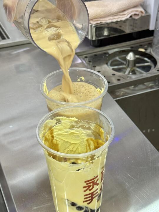 救命！徐州排队王杀疯厦门！15r两杯喝到上头