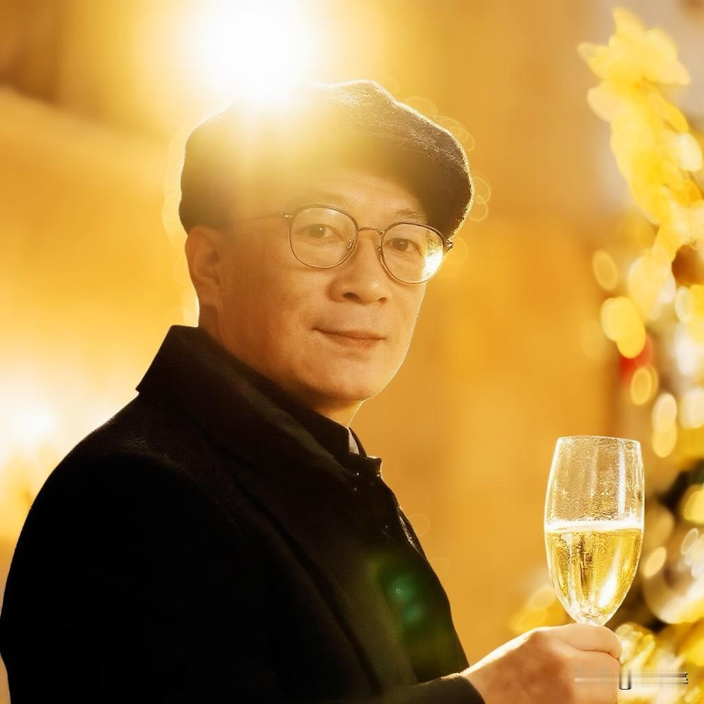 我是80年代初的中师生，投身教育事业40余载，于2024年3月光荣退休。
上个月