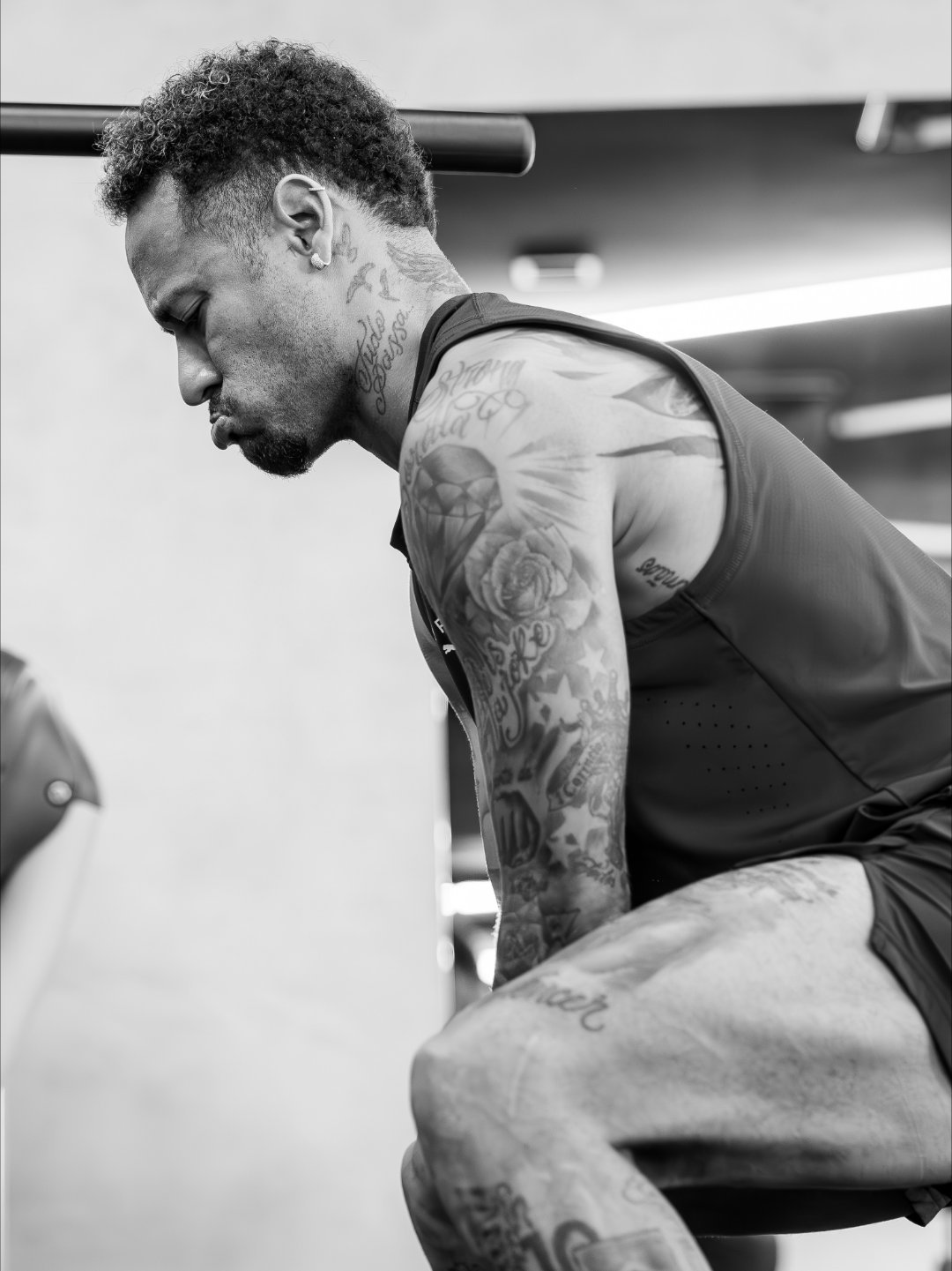 neymar 玛维又上线啦，化身爸爸的体能教练，陪他完成今日训练！😂❤️内马尔