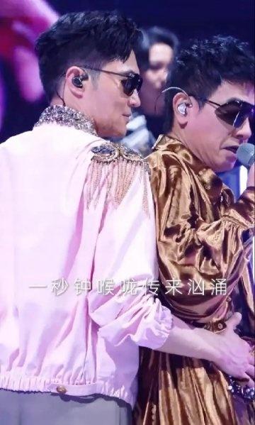 Check out this video: 张智霖陈小春你两在干嘛？跳的也太妖娆