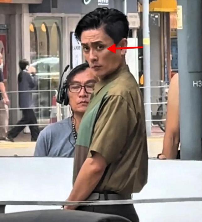 44岁黄宗泽越来越瘦了！

近日，有网友在香港街头偶遇到了TVB当家男主黄宗泽，