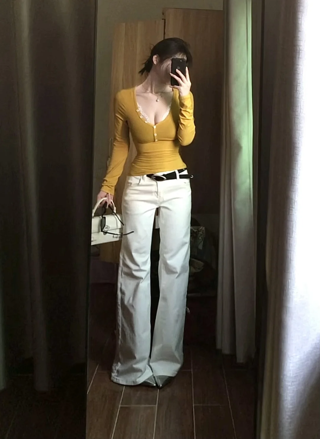 方领➕微喇裤 这么显高显瘦的嘛～