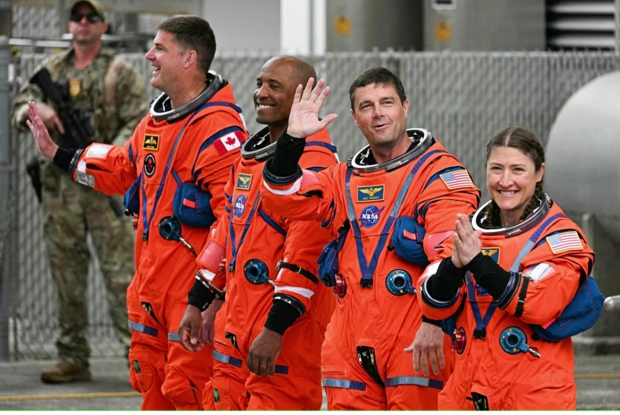 阿尔忒弥斯2号¹ 确实是一个值得祝贺的进展！这一次人类将第一次跑到距离地球最远处