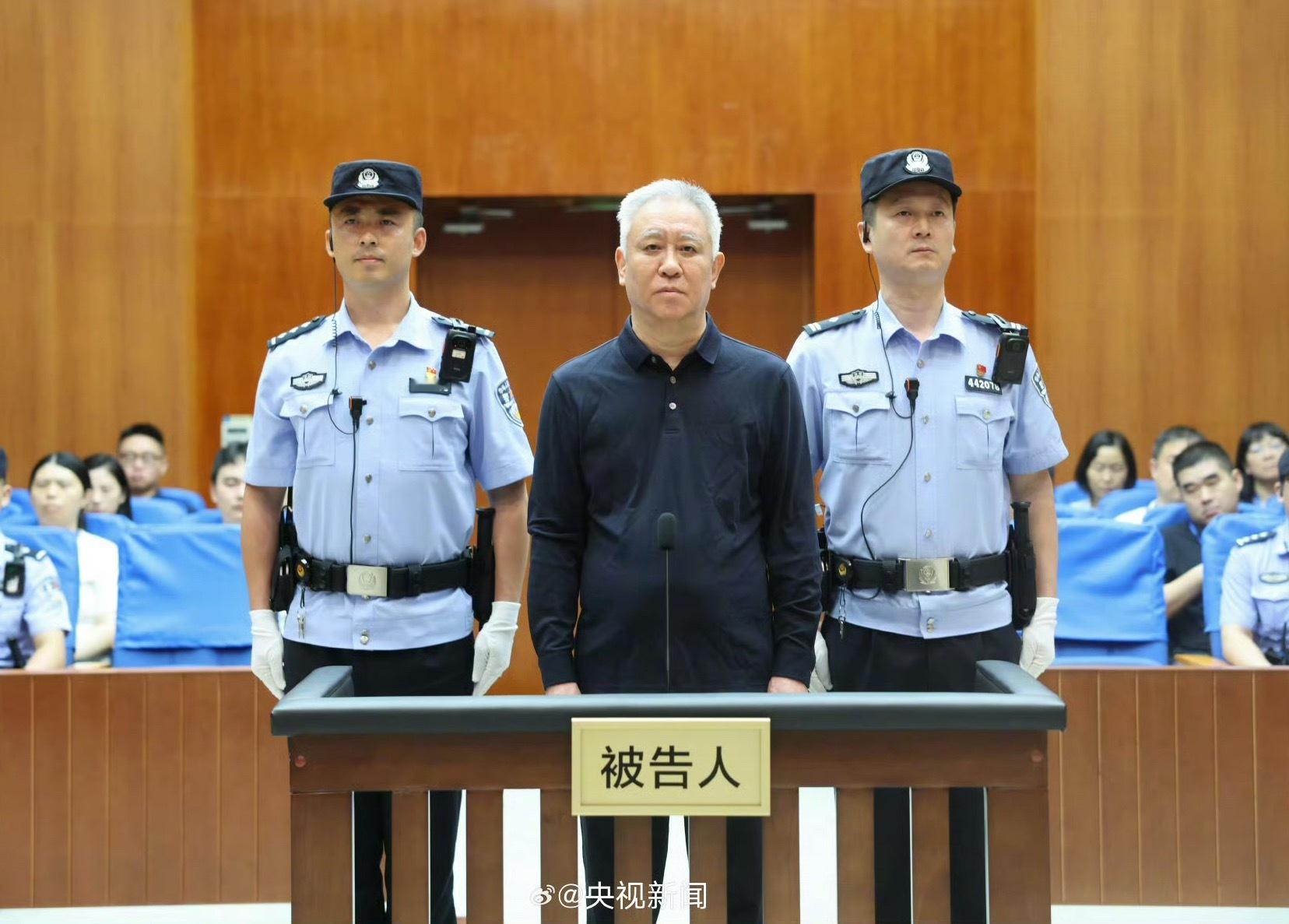生活中有哪些行为是一个人在走下坡路的表现？（比如有个人努力一段时间，取得了好成绩