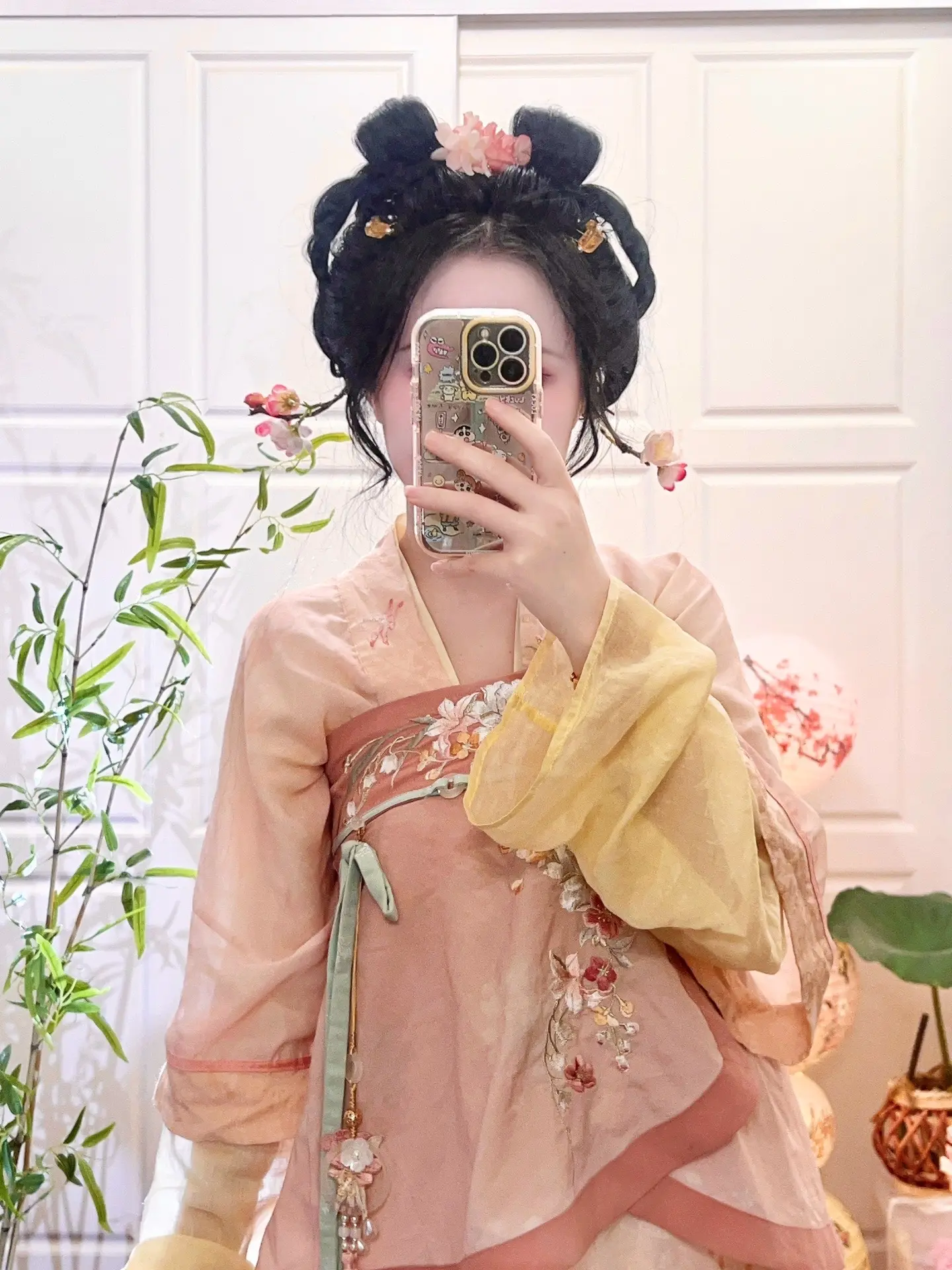春意盎然。