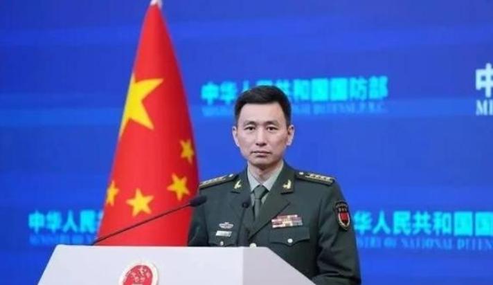 中国有必要公开告诫所有国家，谁若敢打击中国大陆本土目标，不管由何处发起攻击，中国