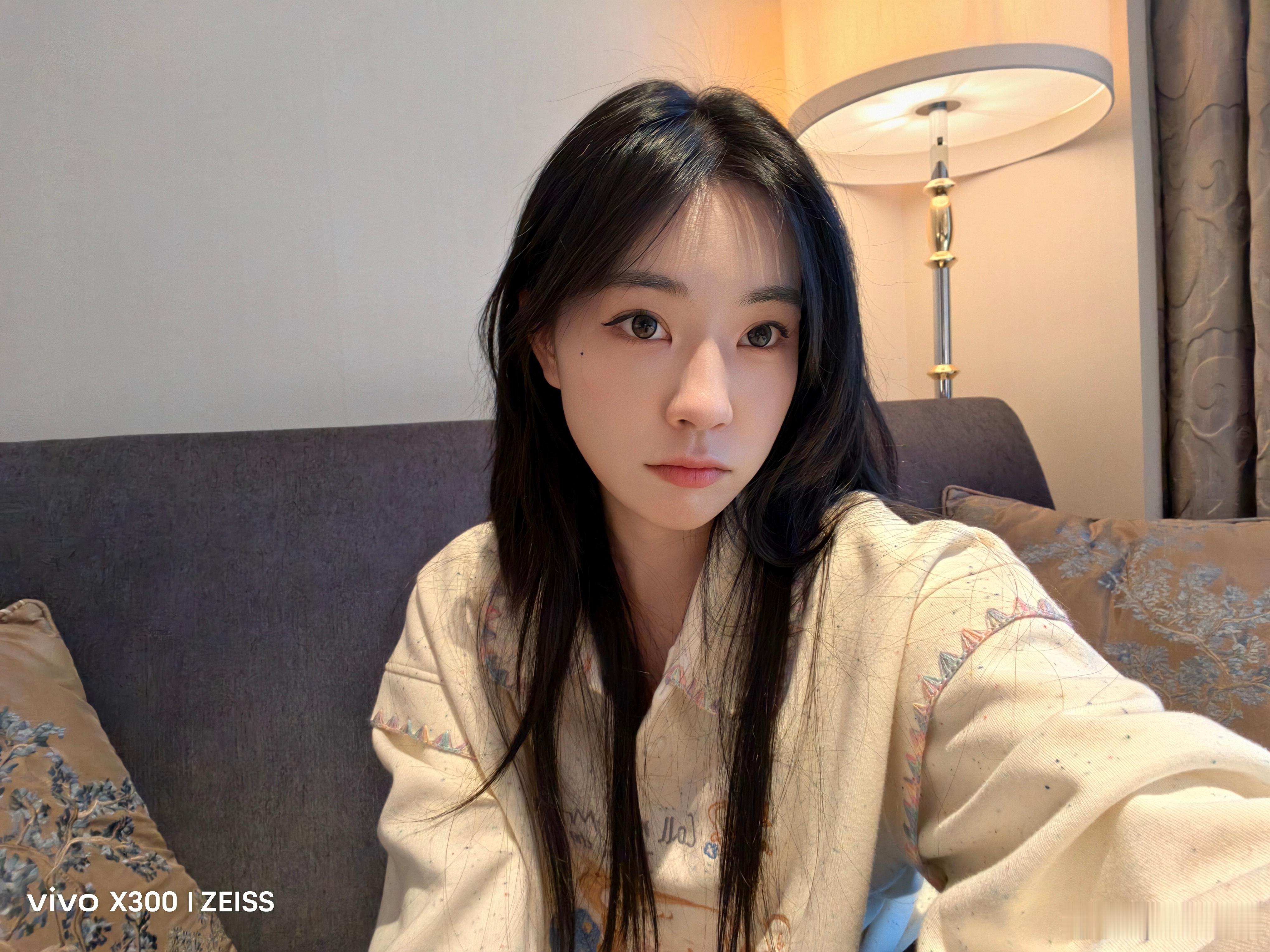 建议气血不足的人都要像猫一样生活 下辈子投胎做只小猫吧， 开心就喵喵叫 不开心也