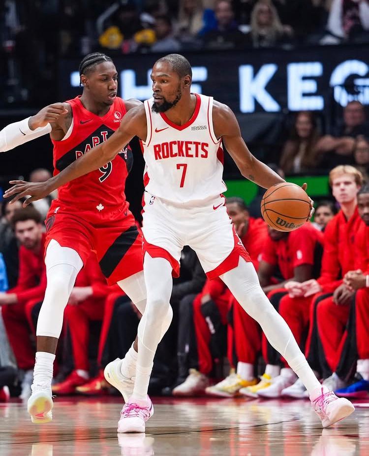 今日火箭球星杜兰特做客美女博主Bobbi Althoff的播客节目《NOT TH