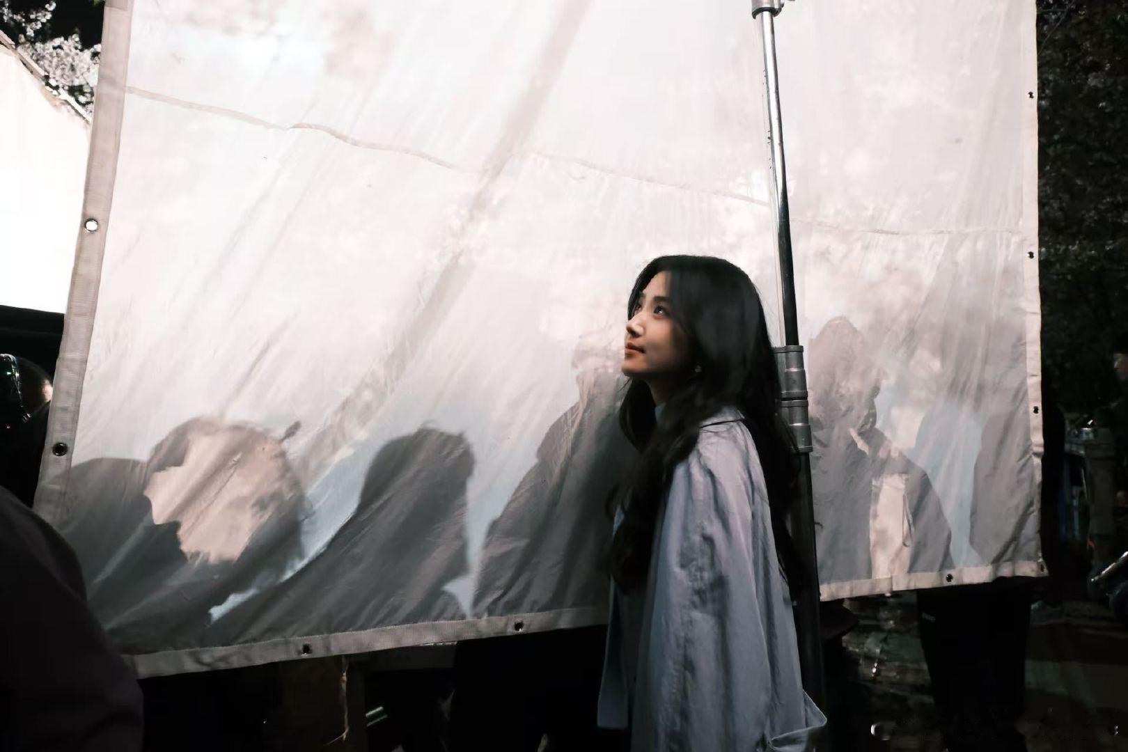 一部剧满足了我所有现偶癖 肖稚宇胡羞的真心太好磕！虚实交错的世界里互相奔赴，看剧