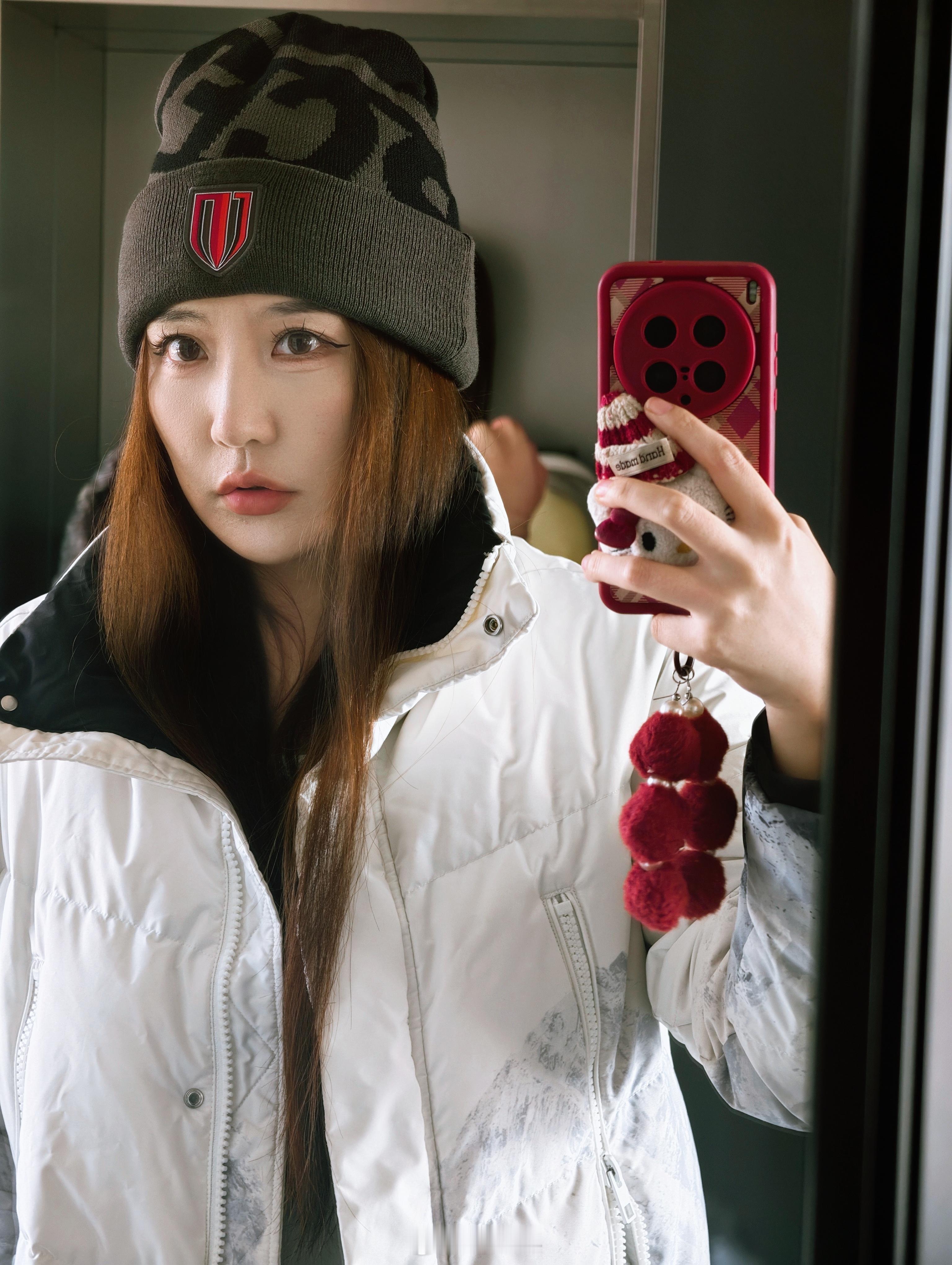 成都蓉城vs武里南联 今天准备戴帽子穿羽绒服！这样在球门后面就不会冷了吧！我太机