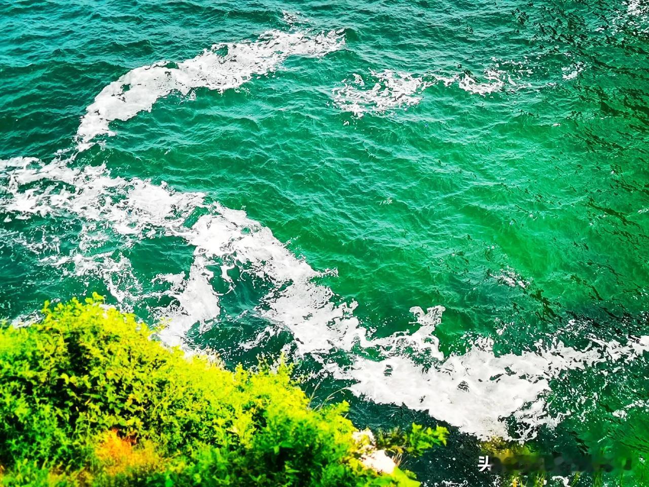 一一大海的声音

一一是大自然最美妙的旋律

一一大海的浩瀚

一一令人心醉神迷