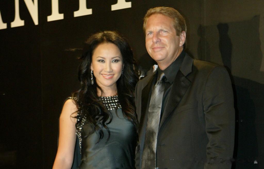 李玟老公忍不住了？

在没得到李玟二姐允许的情况下，李玟老公布鲁斯突然现身李玟追