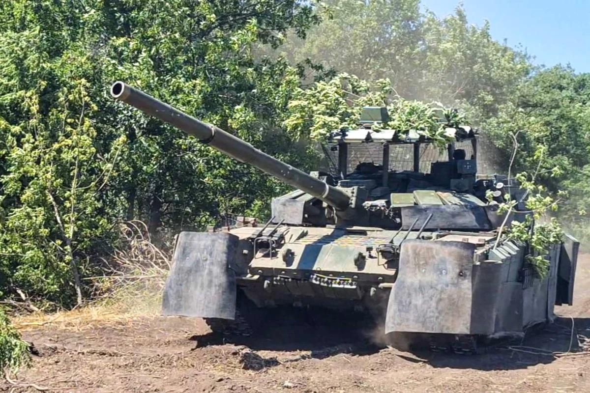 俄媒称新型T-72B3A坦克能击落无人机并已装备前线部队

俄罗斯媒体《消息报》