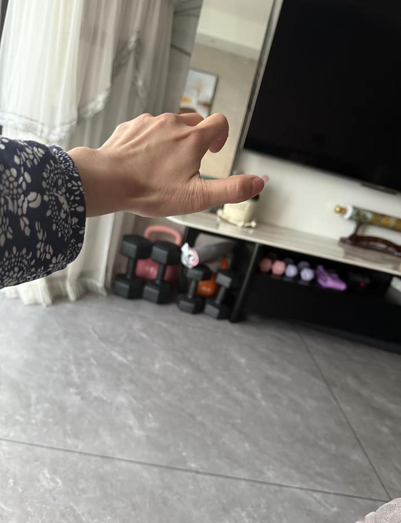 越来越理解女巫了一个人住在寂静的小木屋炖蘑菇 煮毒药 神神叨叨 叽叽咕咕再养一只