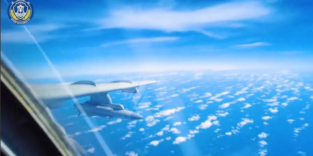 马尼拉湾上空警报大作！很多人以为，菲律宾划下 1.5 万平方公里的 “禁飞区”，