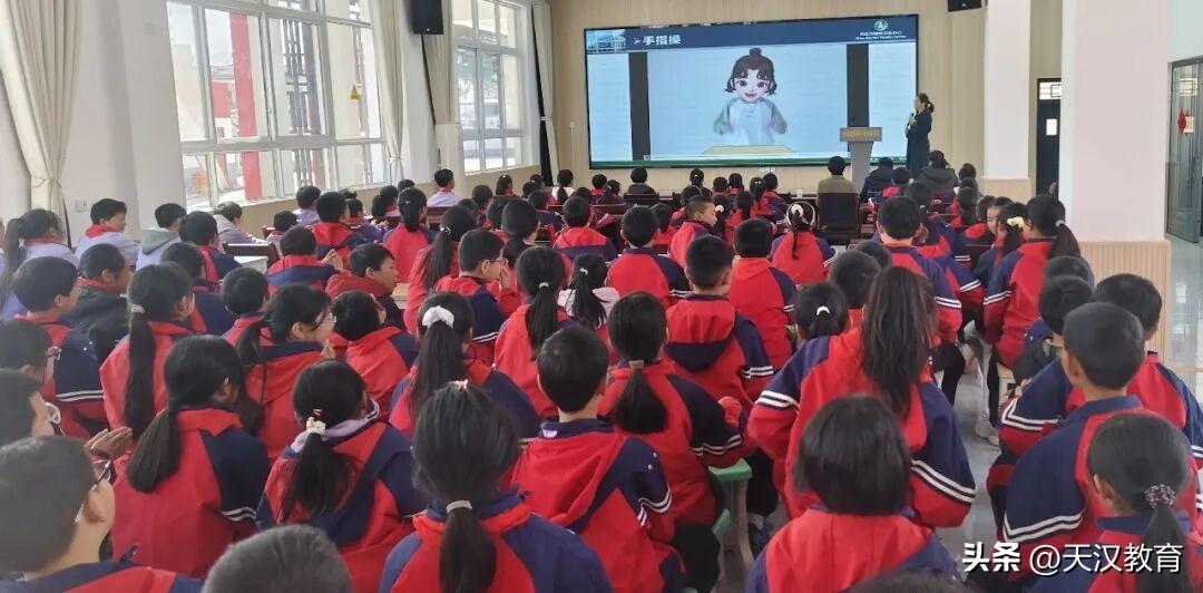 3月18日，陕西省健康科普行 —— 万场健康知识讲座系列活动走进宁强县南街小学东