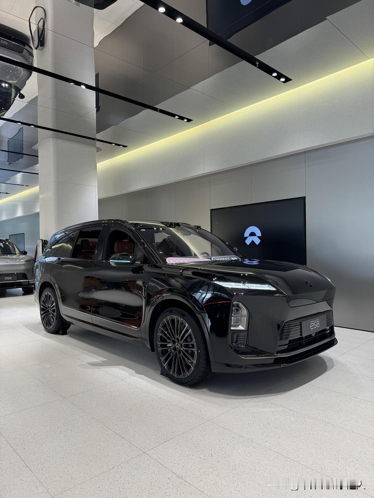 不靠增程不加鸿蒙，蔚来凭什么登顶四十万级销冠
 
2026年，40万级高端SUV