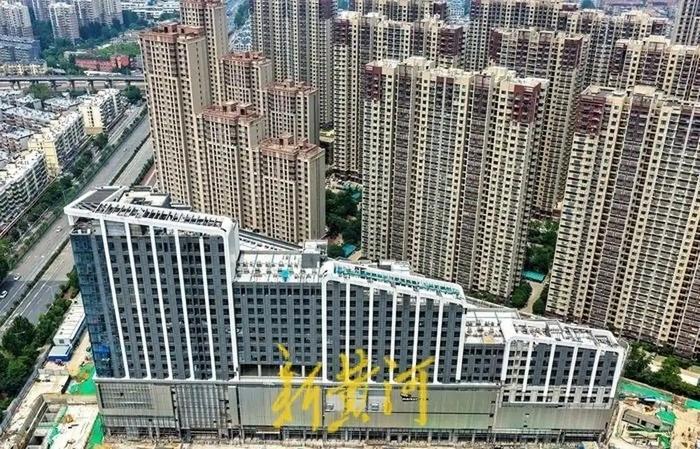 全国首座！济南槐荫万象里今年上半年启幕！2026年济南市政府工作报告指出，“积极