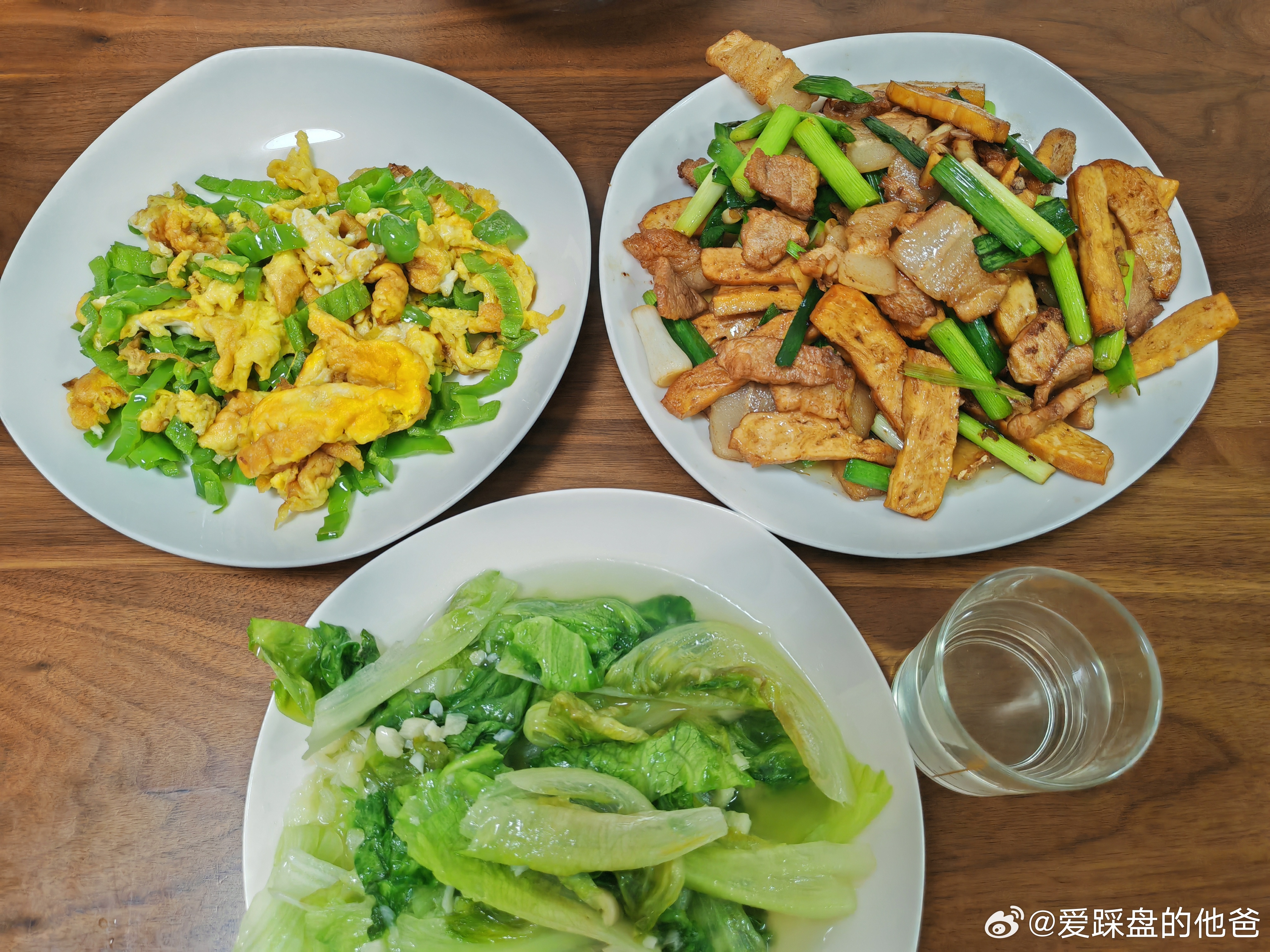 开饭啦，今晚喝2两。 