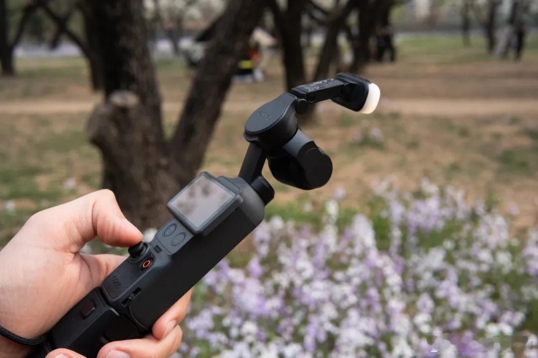 大疆 Pocket4 正式上手了发布会是 4 月 16 号对比 Pocket 3