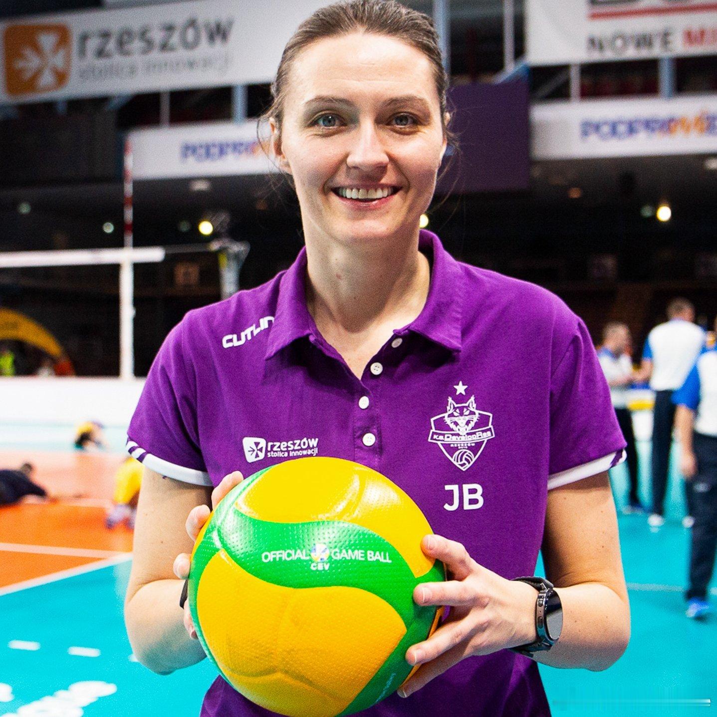 🎙️ 耶莱娜·布拉戈耶维奇谈与伊萨奇巴希的第二战：很高兴能在我们的主场进行复赛