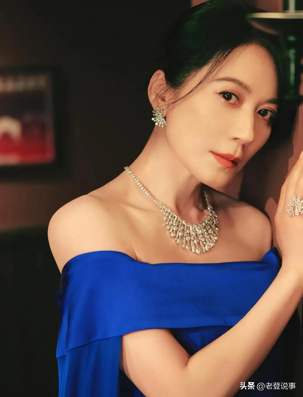 54岁未婚未育的俞飞鸿，活出了当代女性的另一种可能。这位"惊鸿仙子"用自己的人生