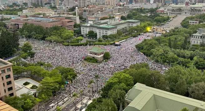 20万人上凯道，台湾同胞觉醒了[赞]反毒油，反毒台。人民的呼声，20万人上凯道示