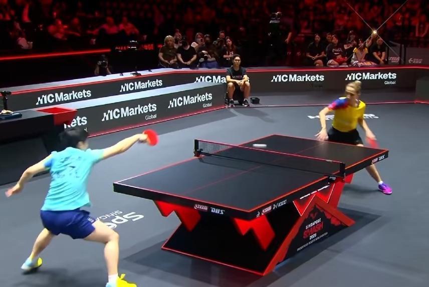 天啊！
闪光灯这么明目张胆了吗？
比赛期间，对面的闪光灯一直闪，感觉莎莎很受干扰