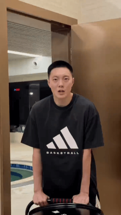 广东全运男篮 [不愧是你][不愧是你][不愧是你]已经不足两个小时了！ ​​​