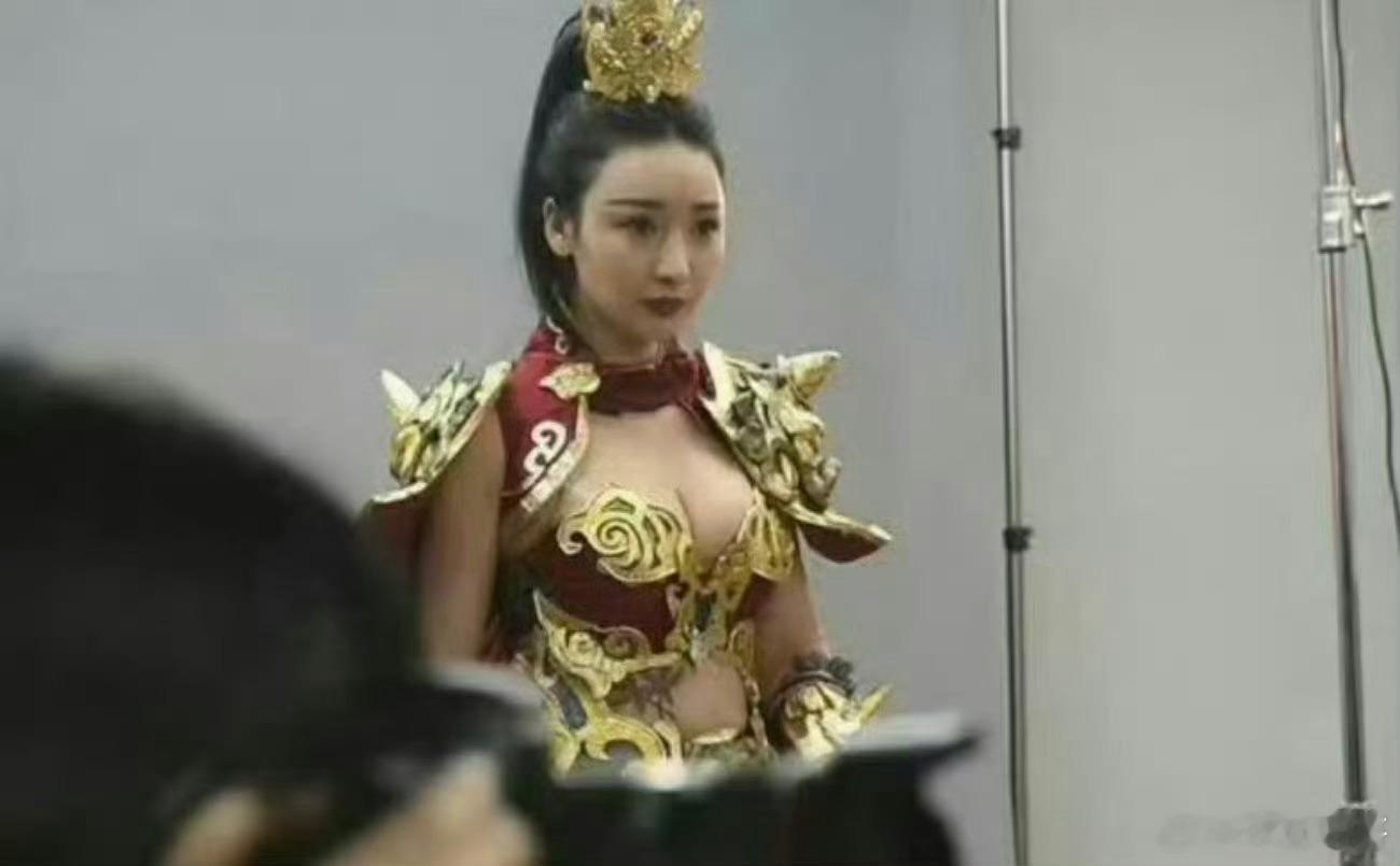 柳岩女扮男装演哪吒[可爱] ​​​