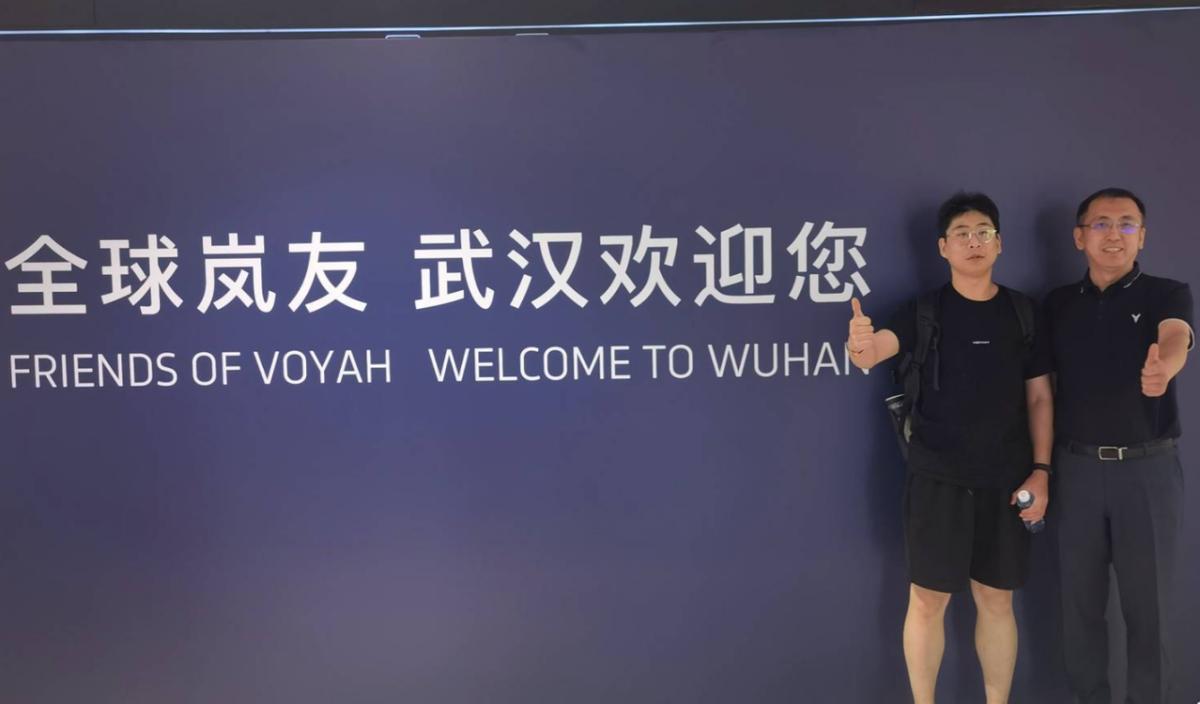 我不允许还有人不知道，这家车企的车主会自掏腰包给企业打广告！

这事儿听起来似乎