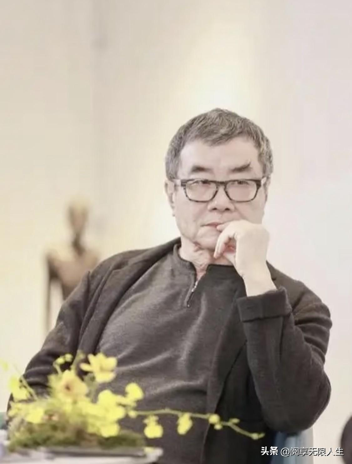 周国平曾说：“许多人几乎不用自己的眼睛看，他们只听别人说，他们看到的世界永远是别