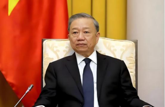 越南的心态还是没有摆正。这两天在英国访问的苏林，在牛津大学发表了一个演讲。说世界