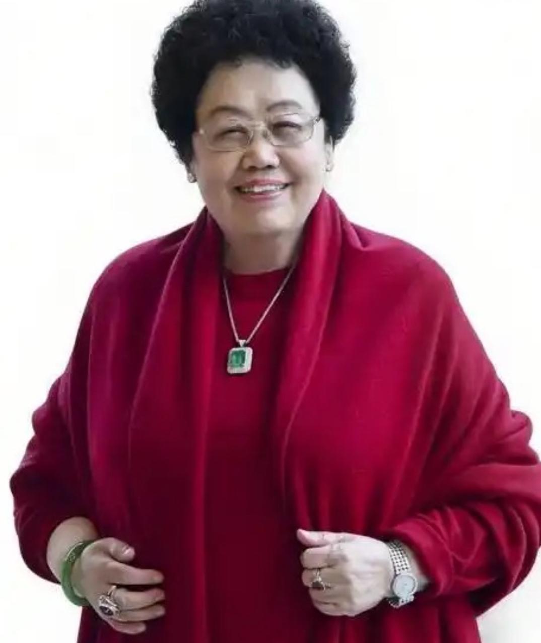 陈丽华离世我感触颇多！

世间百态，不必总抱怨世事不公、命运不平。世间所有得失、