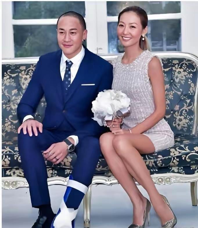 一个初中学历的柜姐，为何能轻松拿下何润东？凡是能够飞上枝头变凤凰的，那绝对不是一