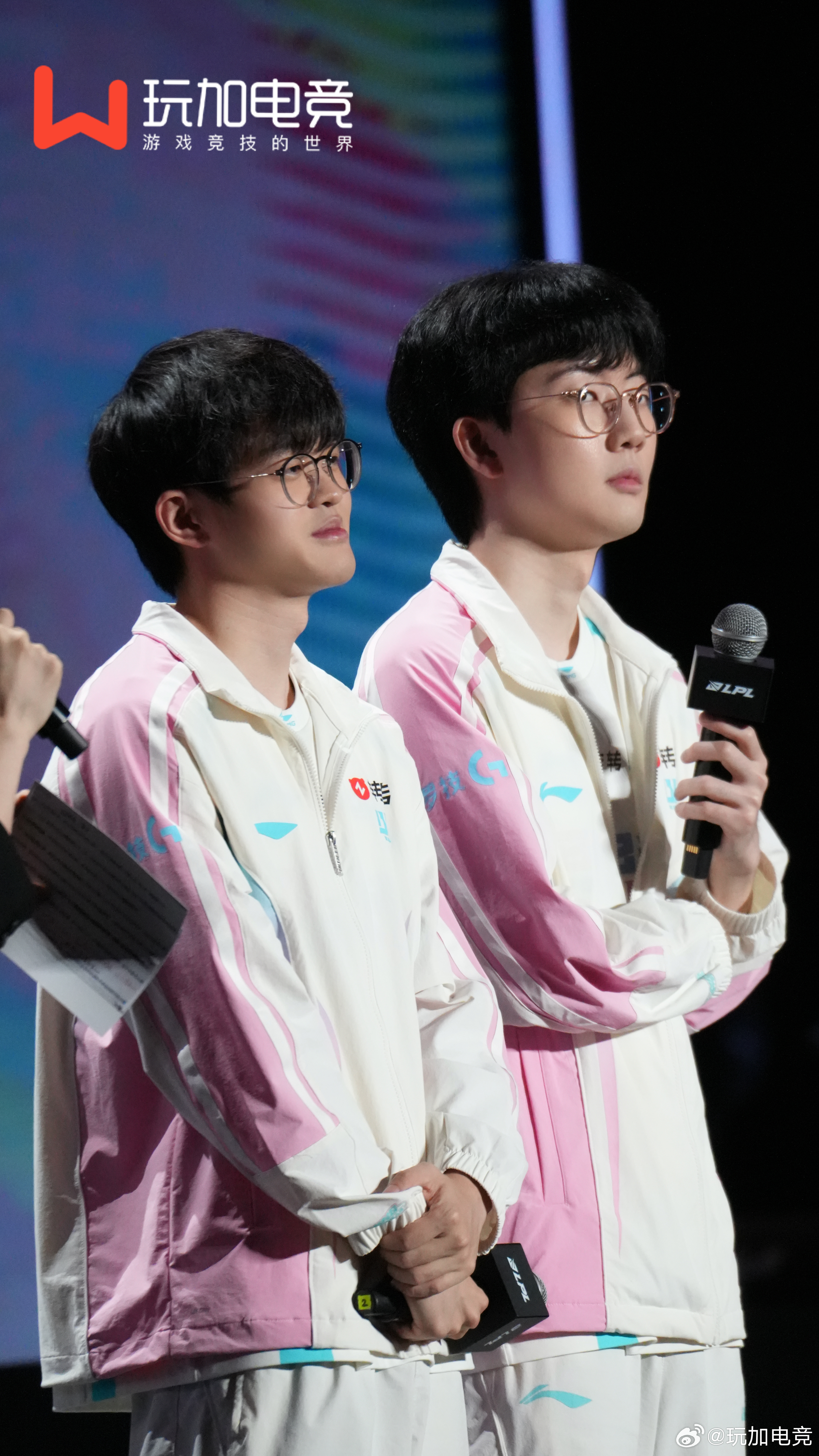 blg一穿四晋级msi，赛后下野登台受访。xun谈及we阵容："we阵容太垃圾了