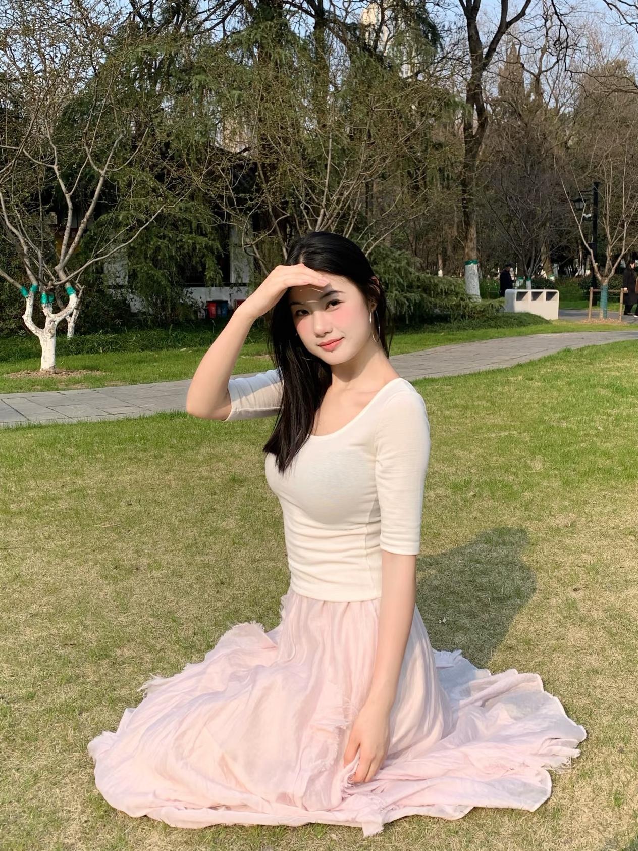 这一条粉色的沙群太仙了，太适合夏天了！