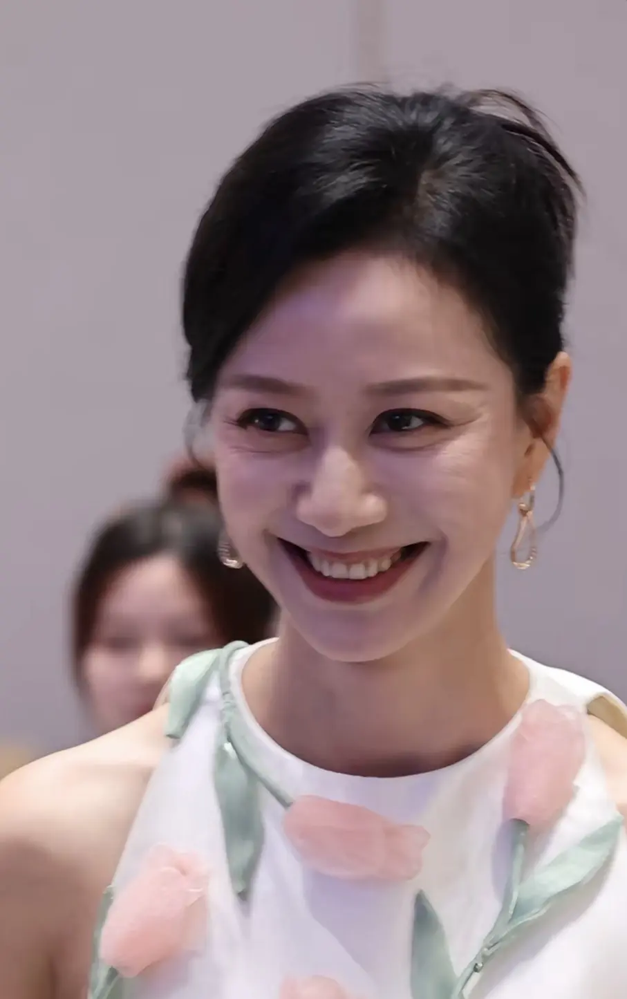 46岁倪虹洁，无美颜无滤镜的状态