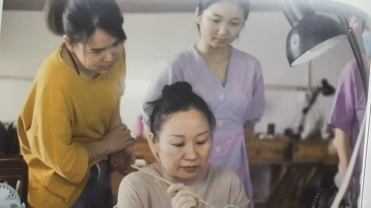 一组老照片 天赋型女窑主宝蕴阁覃老师亲绘